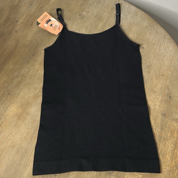 Shapermint Essentials All Day Every Day Shaping Scoop Neck Cami Black - Picture 8 of 12